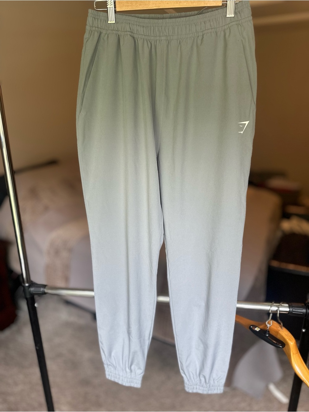Gymshark Womens Medium Gray Lightweight Joggers Athletic Pants